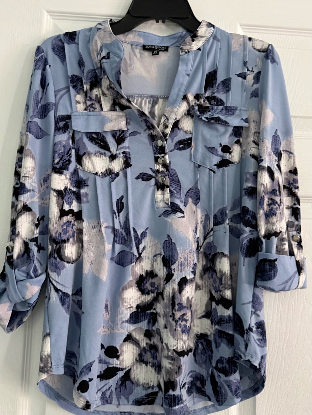 Windsor Blue Floral Split-Neck Tunic